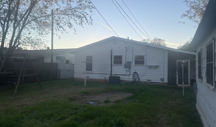 1941 N Mockingbird Ln, Abilene, TX 79603 - 3 Beds, 1 Bath