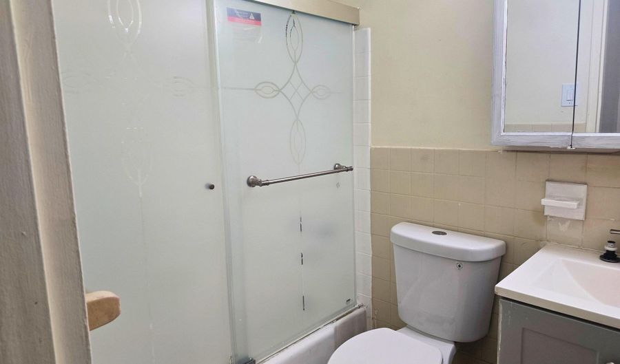 3817 Ventnor Ave, Atlantic City, NJ 08401 - 1 Beds, 1 Bath