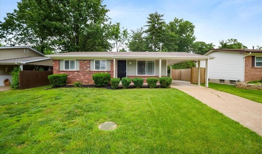 113 Roland Ave, Ballwin, MO 63021 - 3 Beds, 2 Bath