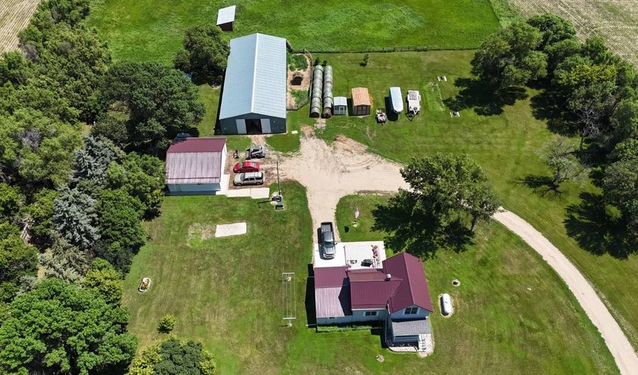 13552 394th Ave, Bath, SD 57427 - 3 Beds, 1 Bath