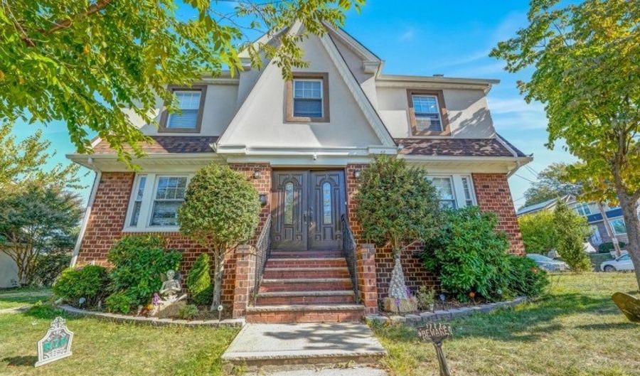 2-6 Dawson St, Belleville, NJ 07109 - 3 Beds, 2 Bath