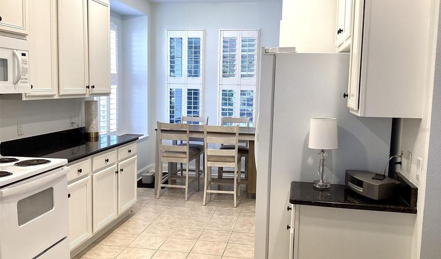 5320 GOLDEN ISLES Dr, Apollo Beach, FL 33572 - 3 Beds, 2 Bath