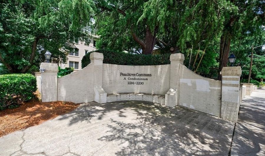 2214 Peachtree Rd NW B5, Atlanta, GA 30309 - 2 Beds, 1 Bath