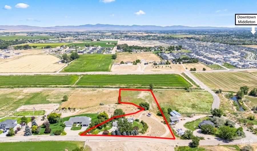 24440 Kenridge Rd, Caldwell, ID 83607 - 4 Beds, 3 Bath
