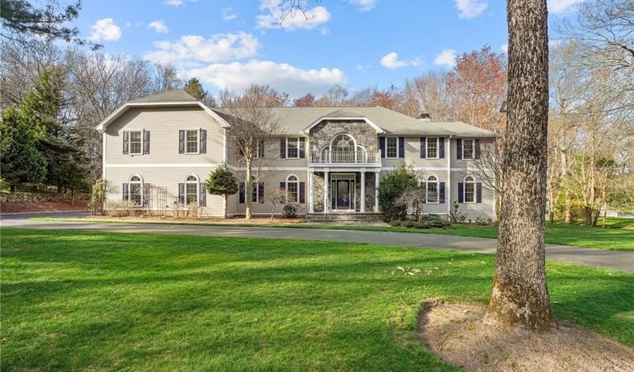20 Bailey Blvd, East Greenwich, RI 02818 - 4 Beds, 4 Bath