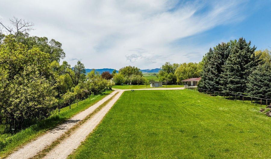 272 St Hwy 335, Big Horn, WY 82833 - 2 Beds, 1 Bath