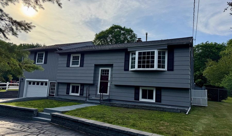 128 Mallego Rd, Barrington, NH 03825 - 3 Beds, 2 Bath