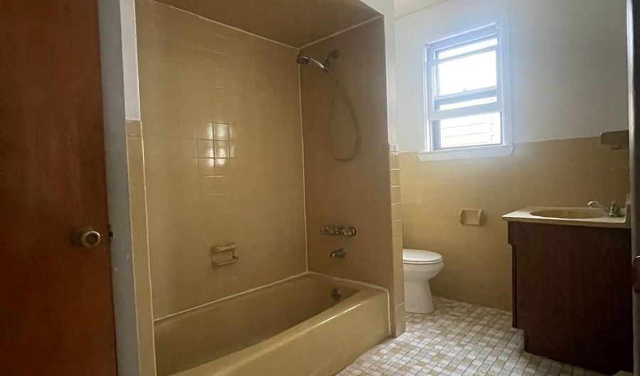 334 BROADWAY 2, Bayonne, NJ 07002 - 1 Beds, 1 Bath
