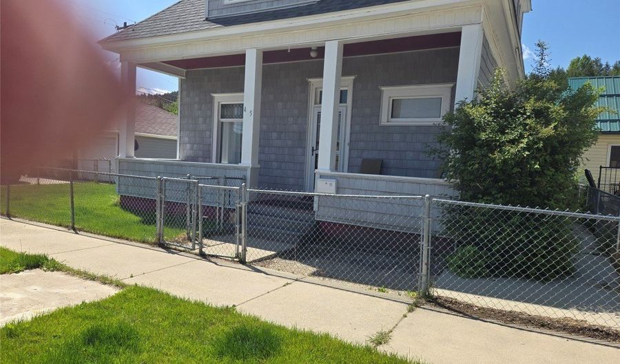 415 W 6th St, Anaconda, MT 59711 - 3 Beds, 2 Bath