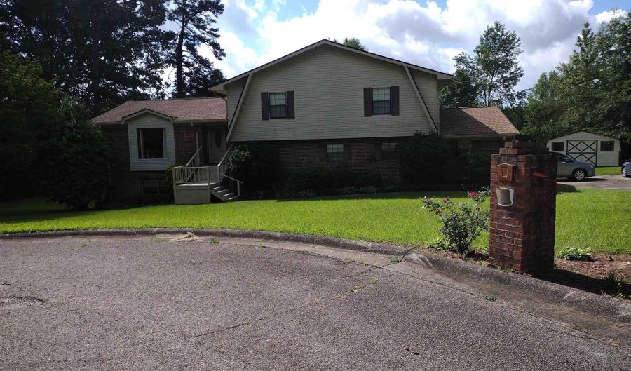 1720 CHERRY Cir, Anniston, AL 36207 - 4 Beds, 3 Bath