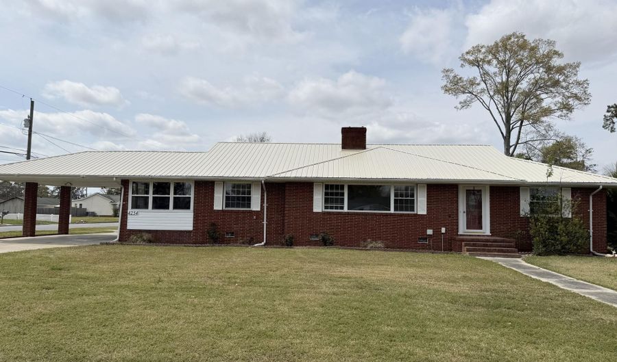 4254 Washington St, Ayden, NC 28513 - 4 Beds, 3 Bath