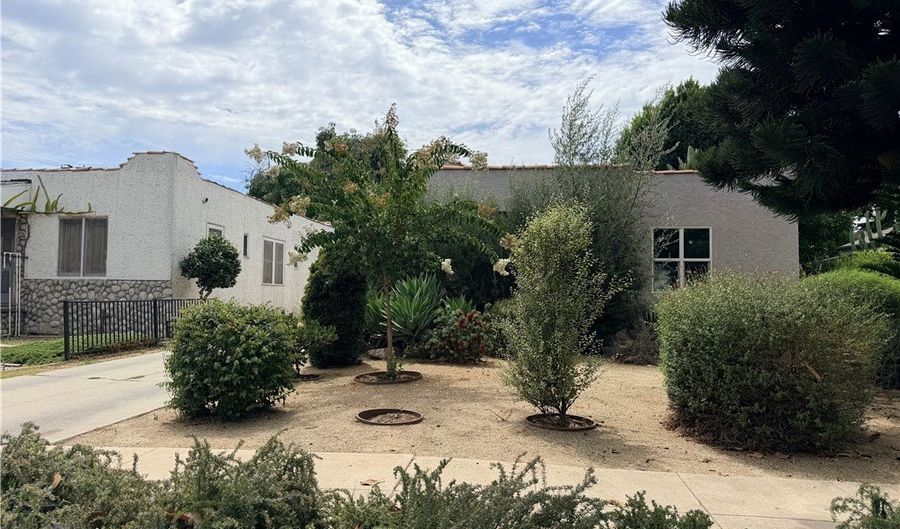 1225 S Sierra Vista Ave, Alhambra, CA 91801 - 2 Beds, 2 Bath