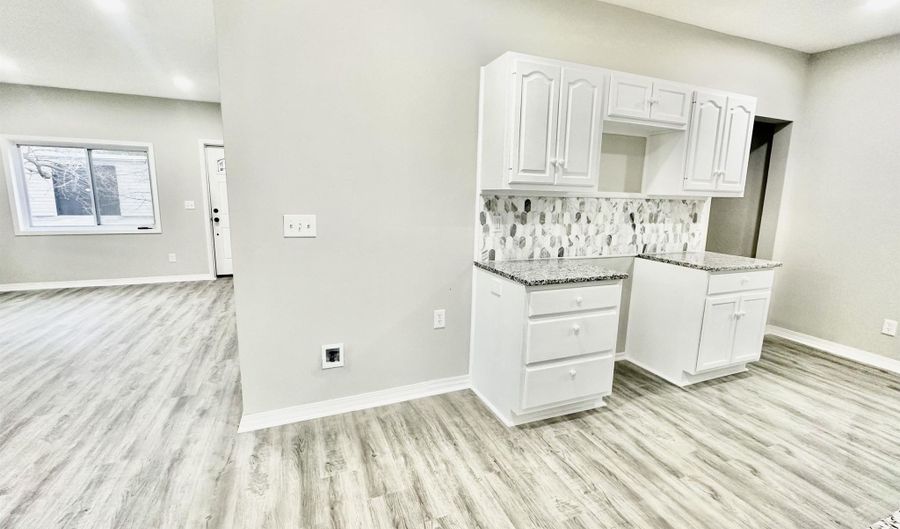 1411 S VanBuren St, Auburn, IN 46706 - 3 Beds, 2 Bath
