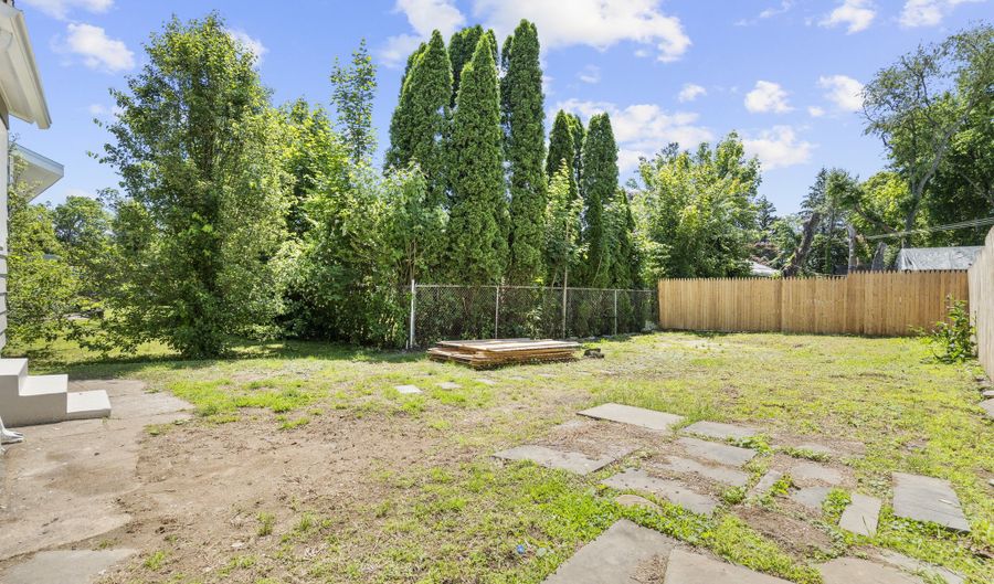 17 May St, Ansonia, CT 06401 - 2 Beds, 1 Bath