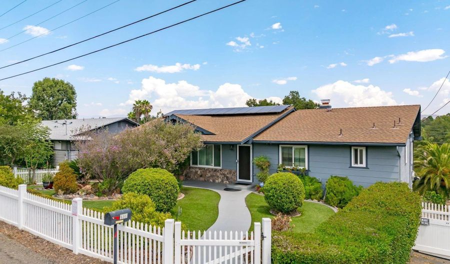 1958 Lejos Dr, Escondido, CA 92025 - 3 Beds, 3 Bath