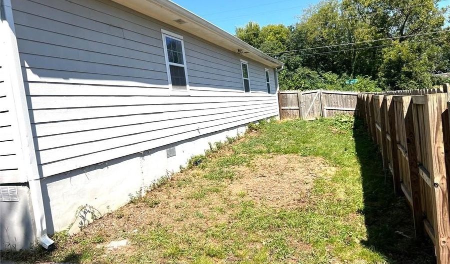 566 Rockwell St SW, Atlanta, GA 30310 - 4 Beds, 2 Bath