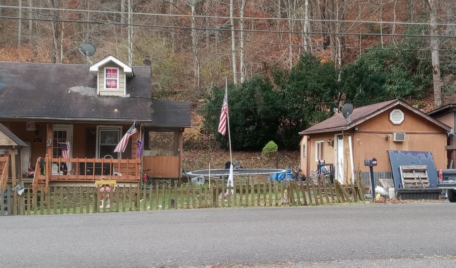 1822 Derby Rd, Appalachia, VA 24216 - 3 Beds, 1 Bath
