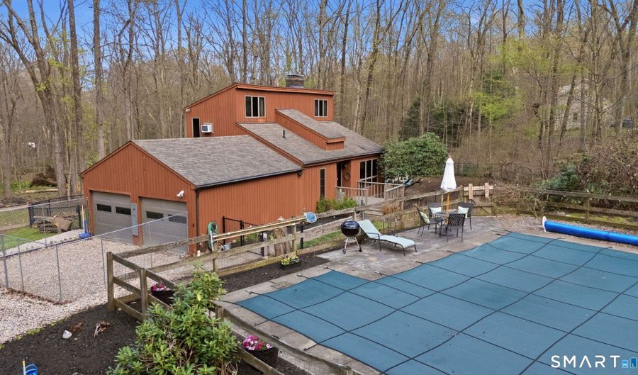 283 Main St S, Bethlehem, CT 06751 - 3 Beds, 2 Bath