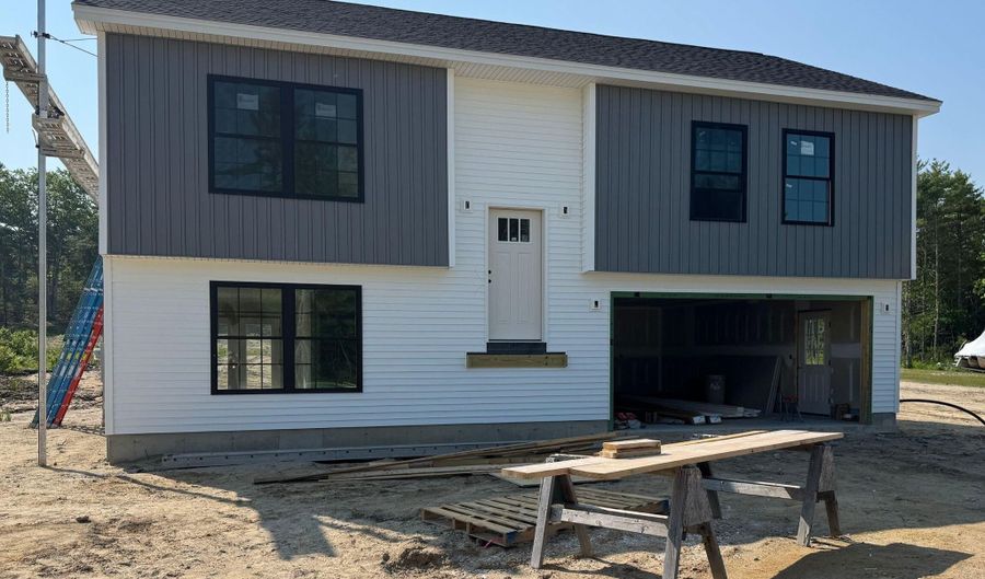 9 Hunters Hvn, Standish, ME 04084 - 4 Beds, 2 Bath