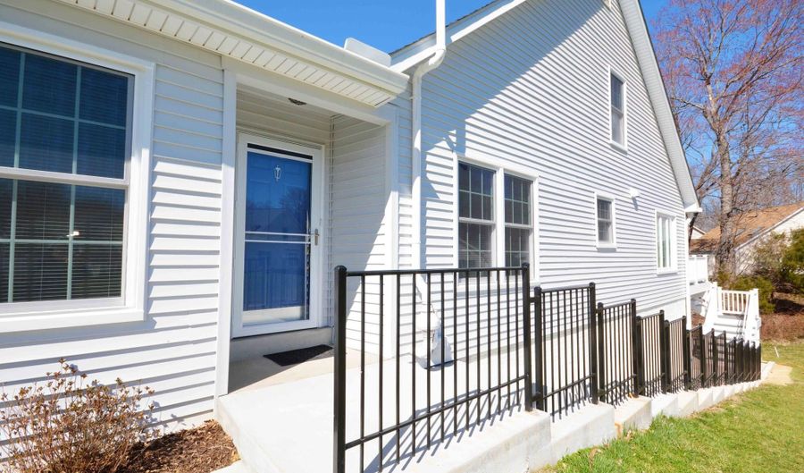 2501 EASTERN POINT Ct, Annapolis, MD 21401 - 3 Beds, 4 Bath