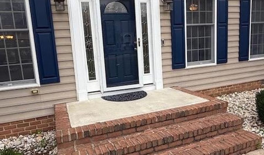 42 EMERSON Dr, Dover, DE 19901 - 4 Beds, 3 Bath