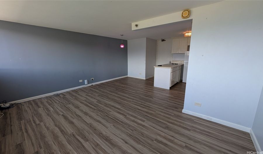 445 Seaside Ave 1902, Honolulu, HI 96815 - 1 Beds, 1 Bath