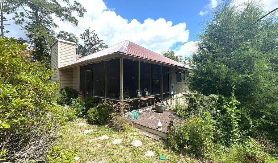 850 Gambier Dr, Alford, FL 32420 - 2 Beds, 2 Bath