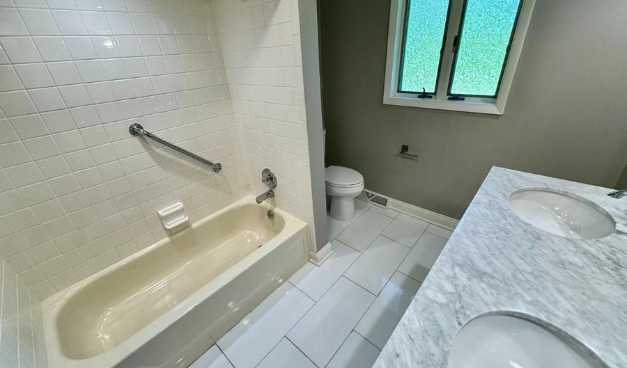 6730 Bennett Rd, Anderson Twp., OH 45230 - 4 Beds, 4 Bath