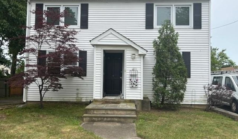 24 N Anita Pl, Amity Harbor, NY 11701 - 3 Beds, 2 Bath