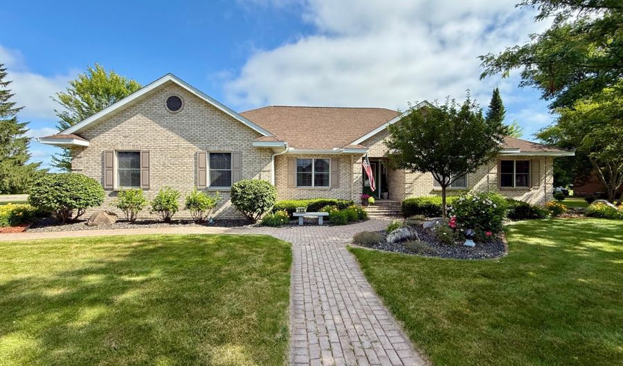 1828 5TH Ave, Antigo, WI 54409 - 3 Beds, 3 Bath