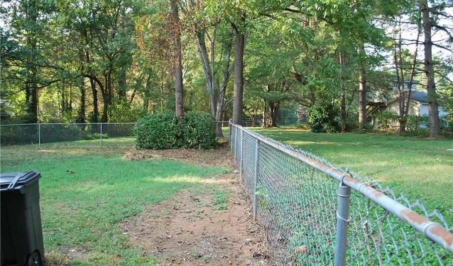 129 Jackson Dr, Advance, NC 27006 - 5 Beds, 4 Bath