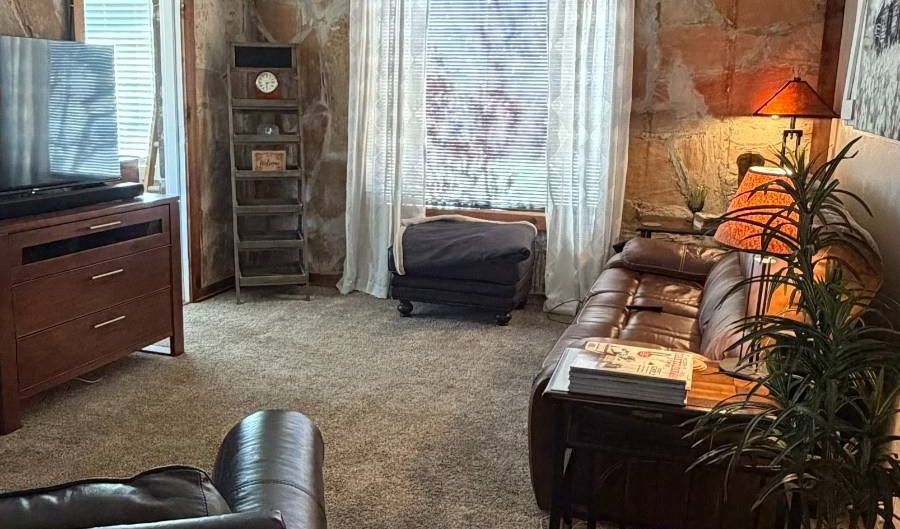 32 Rock House Rd, Bennington, OK 74723 - 1 Beds, 2 Bath