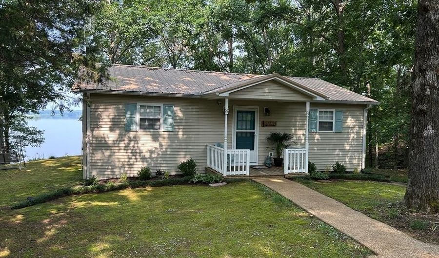 475 BLUFF Rd, Big Sandy, TN 38221 - 2 Beds, 2 Bath