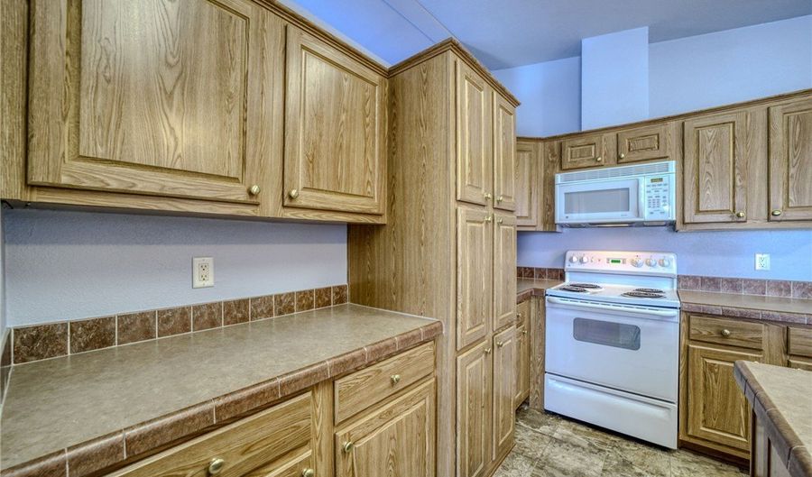 521 Roadrunner Dr, Bullhead City, AZ 86442 - 2 Beds, 2 Bath