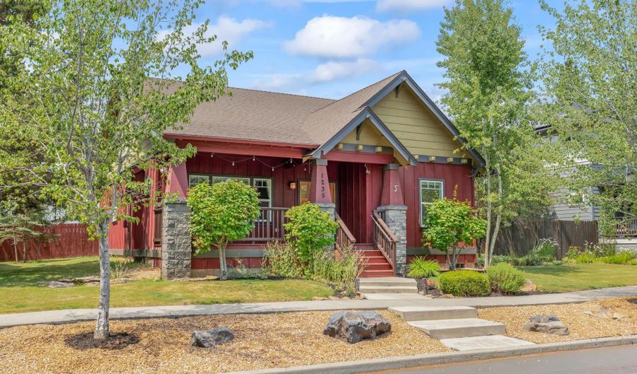 1235 NW Fort Clatsop St, Bend, OR 97703 - 3 Beds, 3 Bath