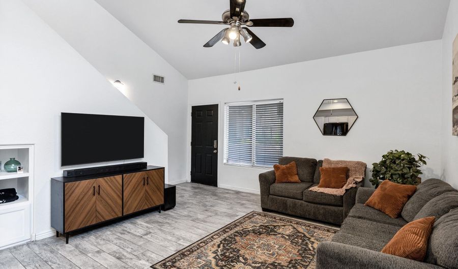2201 N COMANCHE Dr 1093, Chandler, AZ 85224 - 2 Beds, 2 Bath