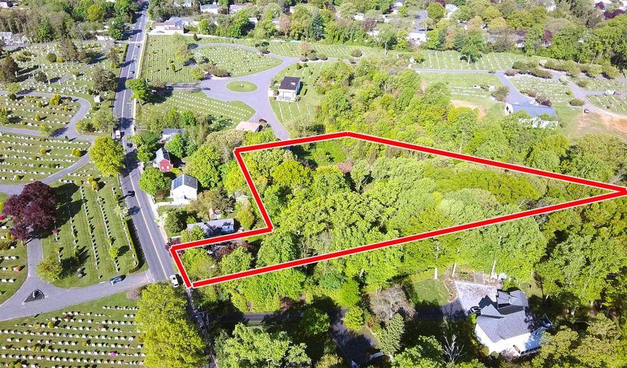 152 Chapel Hill Rd, Middletown, NJ 07748 - 6 Beds, 3 Bath