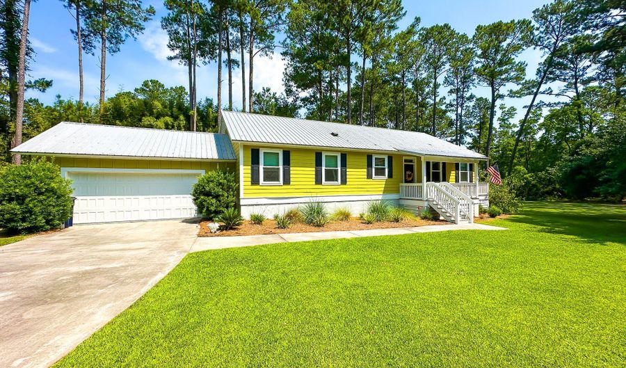 29 Downing Dr, Beaufort, SC 29907 - 3 Beds, 2 Bath