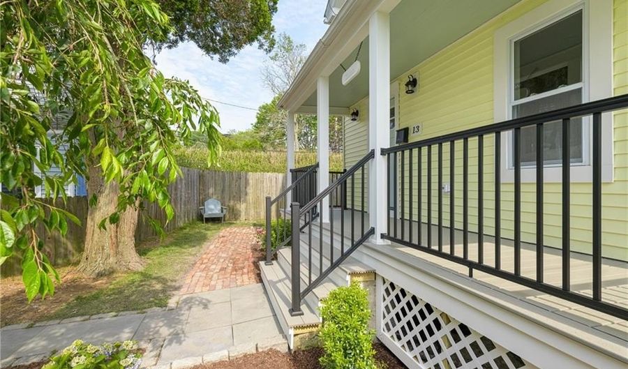 13 Carey St, Newport, RI 02840 - 3 Beds, 2 Bath
