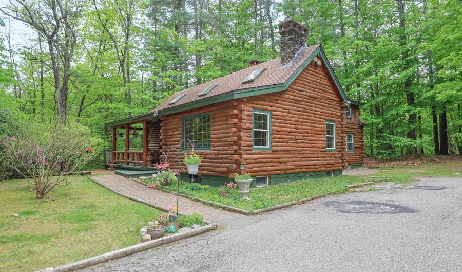 34 Edwards Mill Rd, Chester, NH 03036 - 4 Beds, 2 Bath