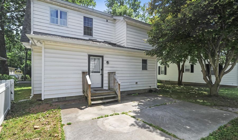 19 ELM Ter, Dover, DE 19901 - 3 Beds, 2 Bath