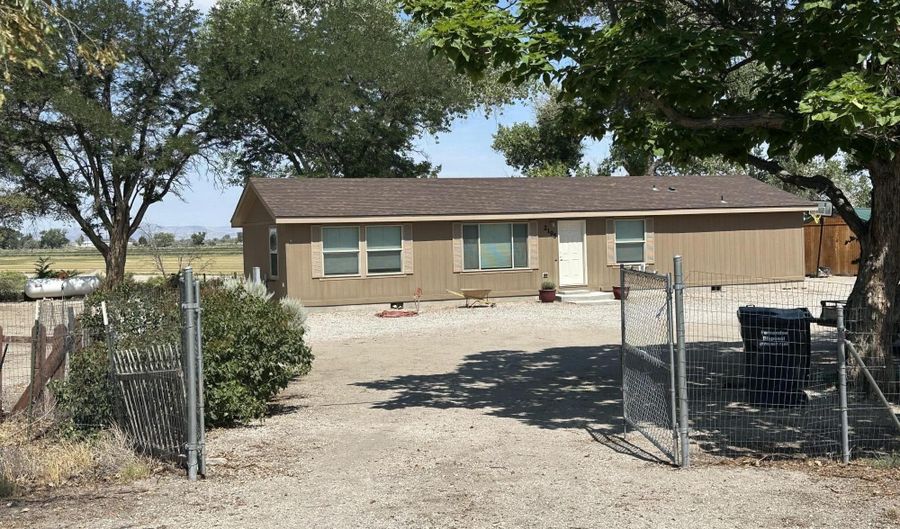 2195 Old River Rd, Fallon, NV 89406 - 3 Beds, 2 Bath