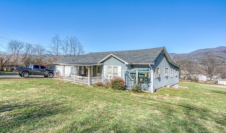 385 Aquone, Andrews, NC 28901 - 3 Beds, 2 Bath