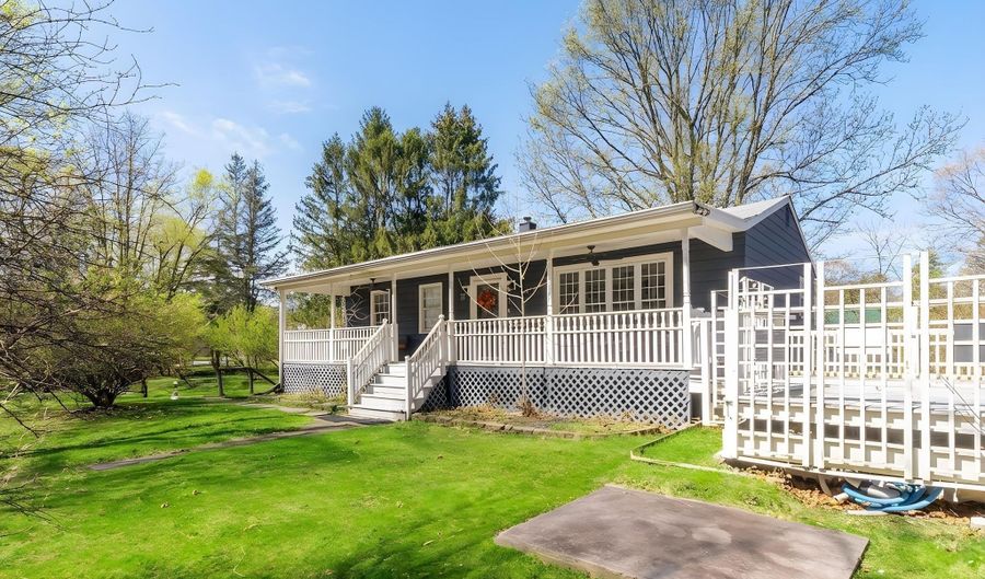 39 Cathy Jo Pl, Accord, NY 12404 - 3 Beds, 2 Bath