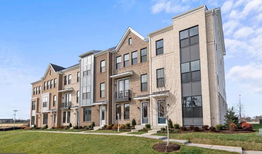 42111 SHINING STAR Sq, Ashburn, VA 20148 - 3 Beds, 4 Bath