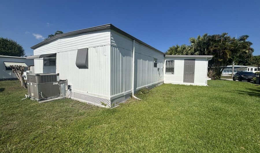 6445 Cypress Ln, Atlantis, FL 33462 - 2 Beds, 2 Bath