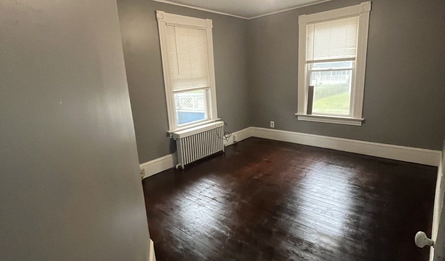 11 Addison St 1St Fl, Bristol, CT 06010 - 3 Beds, 1 Bath