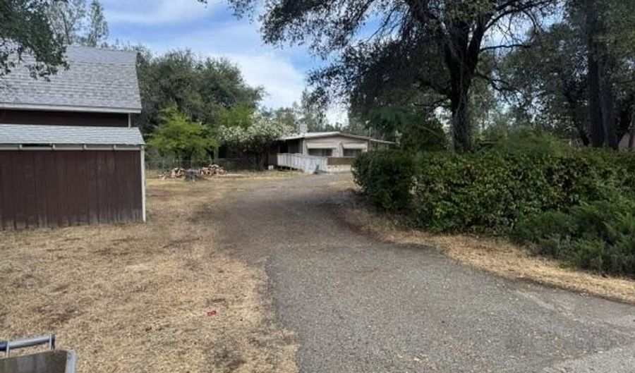 17300 Fuzzy Ln, Anderson, CA 96007 - 3 Beds, 2 Bath
