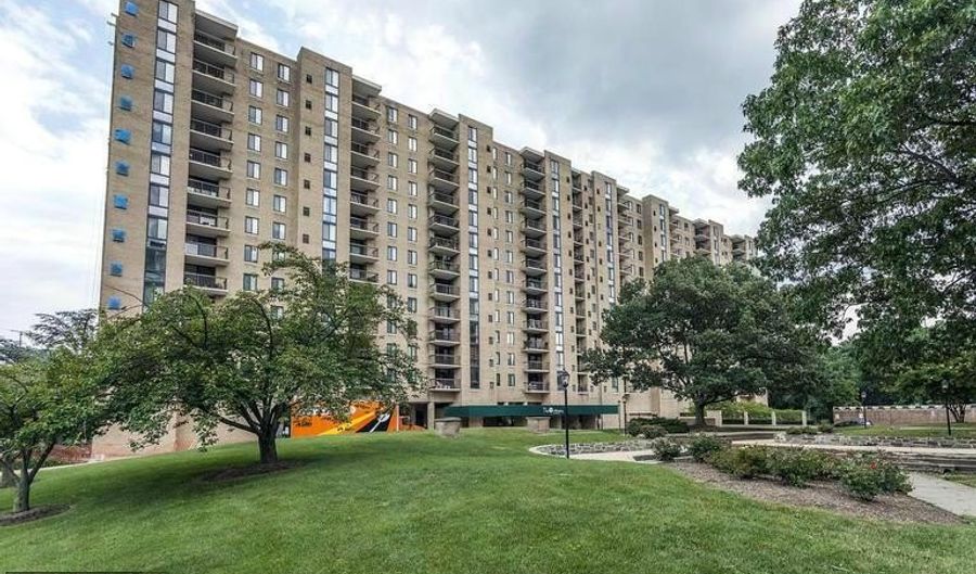 4500 S FOUR MILE RUN Dr 808, Arlington, VA 22204 - 1 Beds, 1 Bath