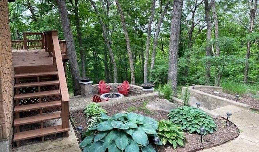 577 Schluersburg Rd, Augusta, MO 63332 - 4 Beds, 3 Bath